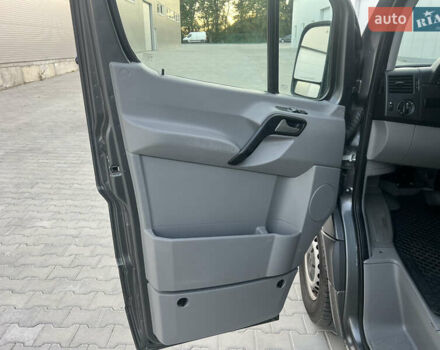 Серый Мерседес Sprinter, объемом двигателя 0 л и пробегом 301 тыс. км за 25000 $, фото 18 на Automoto.ua