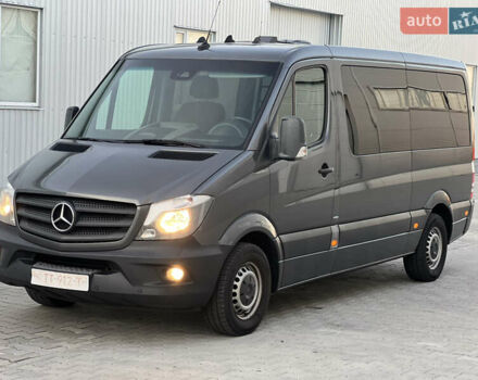 Серый Мерседес Sprinter, объемом двигателя 0 л и пробегом 301 тыс. км за 25000 $, фото 4 на Automoto.ua