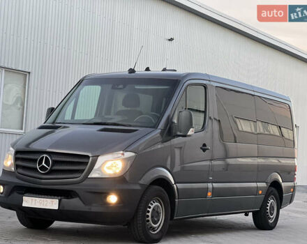 Серый Мерседес Sprinter, объемом двигателя 0 л и пробегом 301 тыс. км за 25000 $, фото 5 на Automoto.ua