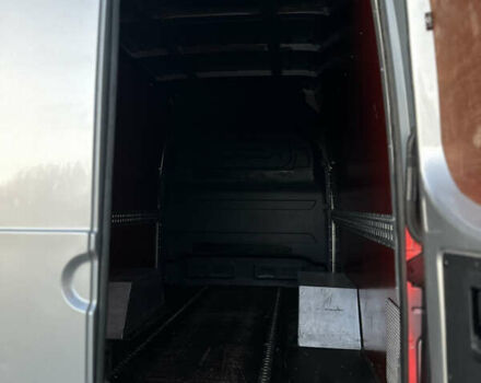 Серый Мерседес Sprinter, объемом двигателя 2.99 л и пробегом 333 тыс. км за 66094 $, фото 7 на Automoto.ua