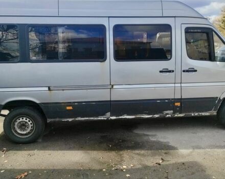 Серый Мерседес Sprinter, объемом двигателя 2.2 л и пробегом 380 тыс. км за 4500 $, фото 2 на Automoto.ua