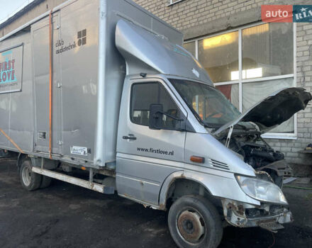 Серый Мерседес Sprinter, объемом двигателя 2.15 л и пробегом 420 тыс. км за 3200 $, фото 1 на Automoto.ua