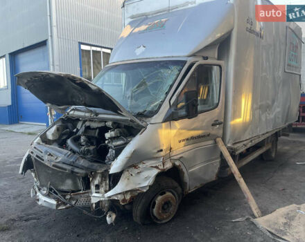 Серый Мерседес Sprinter, объемом двигателя 2.15 л и пробегом 420 тыс. км за 3200 $, фото 3 на Automoto.ua