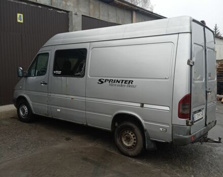 Серый Мерседес Sprinter, объемом двигателя 2.1 л и пробегом 362 тыс. км за 4400 $, фото 6 на Automoto.ua