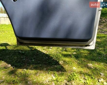 Серый Мерседес Sprinter, объемом двигателя 2.15 л и пробегом 342 тыс. км за 12500 $, фото 13 на Automoto.ua
