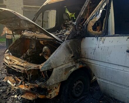 Серый Мерседес Sprinter, объемом двигателя 2.1 л и пробегом 0 тыс. км за 3500 $, фото 10 на Automoto.ua