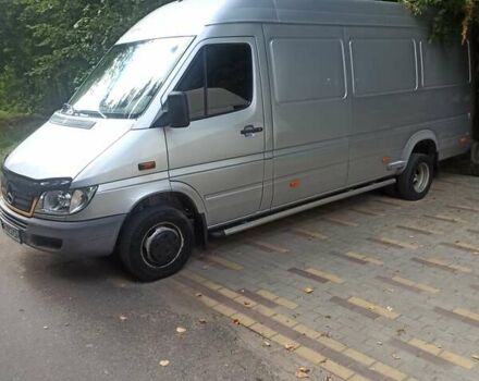 Серый Мерседес Sprinter, объемом двигателя 2.7 л и пробегом 229 тыс. км за 22900 $, фото 2 на Automoto.ua