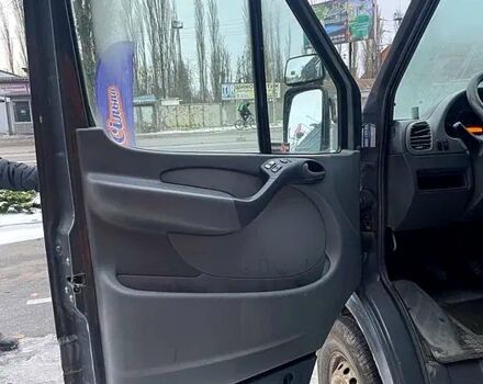 Сірий Мерседес Sprinter, об'ємом двигуна 2.1 л та пробігом 399 тис. км за 5900 $, фото 6 на Automoto.ua