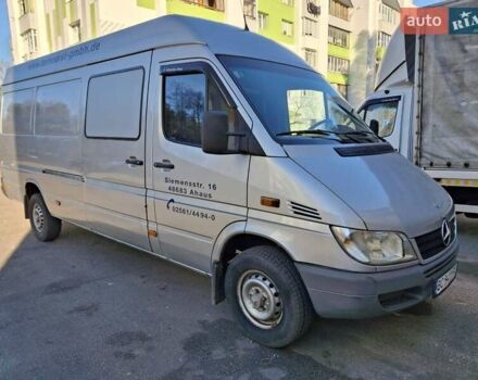 Серый Мерседес Sprinter, объемом двигателя 2.2 л и пробегом 452 тыс. км за 11800 $, фото 3 на Automoto.ua