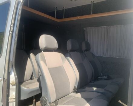 Серый Мерседес Sprinter, объемом двигателя 2.1 л и пробегом 350 тыс. км за 9000 $, фото 3 на Automoto.ua