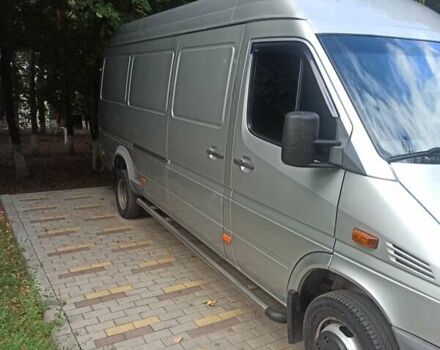 Серый Мерседес Sprinter, объемом двигателя 2.7 л и пробегом 229 тыс. км за 22900 $, фото 1 на Automoto.ua