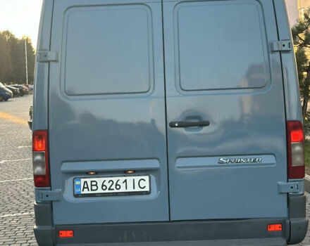 Серый Мерседес Sprinter, объемом двигателя 2.69 л и пробегом 380 тыс. км за 16500 $, фото 2 на Automoto.ua