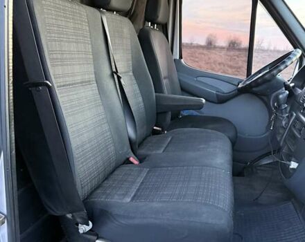 Серый Мерседес Sprinter, объемом двигателя 0 л и пробегом 498 тыс. км за 9000 $, фото 7 на Automoto.ua