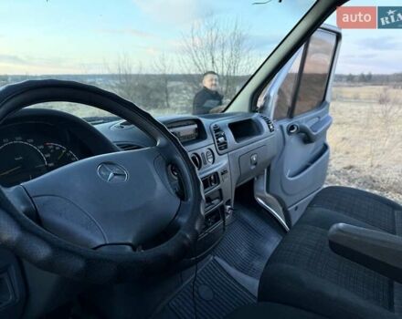 Серый Мерседес Sprinter, объемом двигателя 0 л и пробегом 498 тыс. км за 9000 $, фото 4 на Automoto.ua