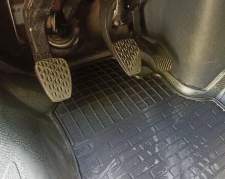 Мерседес Sprinter 2004 у Бершаде на Automoto.ua Сірий Мерседес Sprinter, об'ємом двигуна 2.7 л та пробігом 229 тис. км за 21900 $, фото 17 на Automoto.ua