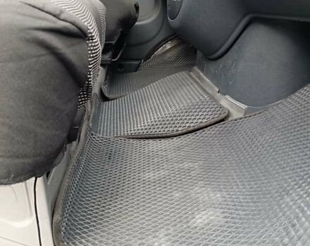 Мерседес Sprinter 2005 в Подволочиск на Automoto.ua Серый Мерседес Sprinter, объемом двигателя 2.15 л и пробегом 600 тыс. км за 14500 $, фото 9 на Automoto.ua