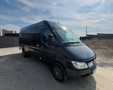 Серый Мерседес Sprinter, объемом двигателя 2.7 л и пробегом 750 тыс. км за 7650 $, фото 8 на Automoto.ua