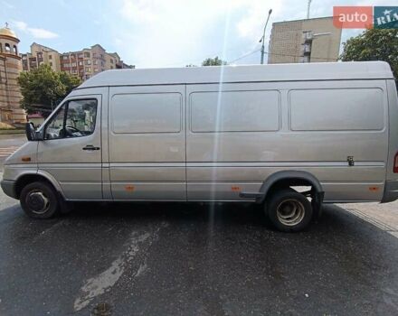 Серый Мерседес Sprinter, объемом двигателя 2.15 л и пробегом 600 тыс. км за 14999 $, фото 2 на Automoto.ua