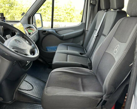 Серый Мерседес Sprinter, объемом двигателя 2.15 л и пробегом 804 тыс. км за 7300 $, фото 22 на Automoto.ua