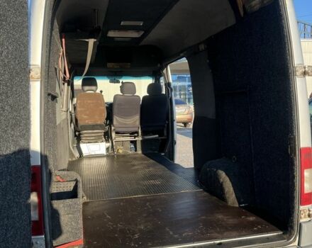 Серый Мерседес Sprinter, объемом двигателя 2.1 л и пробегом 760 тыс. км за 8800 $, фото 7 на Automoto.ua