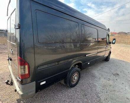 Серый Мерседес Sprinter, объемом двигателя 2.7 л и пробегом 750 тыс. км за 7650 $, фото 5 на Automoto.ua