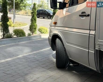 Сірий Мерседес Sprinter, об'ємом двигуна 2.7 л та пробігом 364 тис. км за 13500 $, фото 1 на Automoto.ua