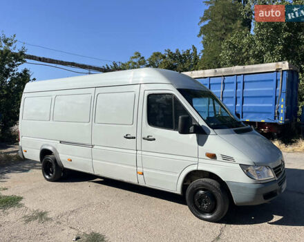 Серый Мерседес Sprinter, объемом двигателя 2.69 л и пробегом 788 тыс. км за 10500 $, фото 2 на Automoto.ua