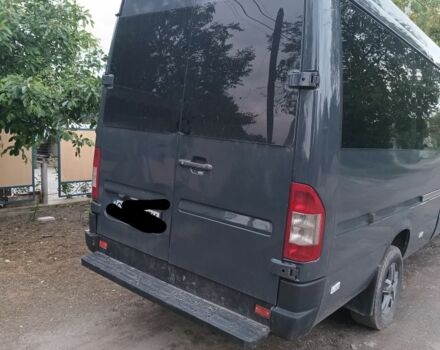 Серый Мерседес Sprinter, объемом двигателя 2.7 л и пробегом 500 тыс. км за 9500 $, фото 3 на Automoto.ua