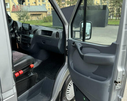 Серый Мерседес Sprinter, объемом двигателя 2.7 л и пробегом 560 тыс. км за 11000 $, фото 18 на Automoto.ua