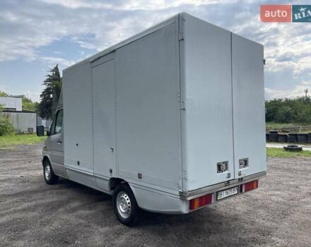Серый Мерседес Sprinter, объемом двигателя 2.2 л и пробегом 582 тыс. км за 9500 $, фото 3 на Automoto.ua