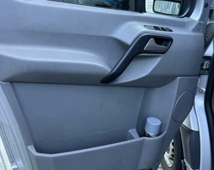 Серый Мерседес Sprinter, объемом двигателя 2.15 л и пробегом 300 тыс. км за 11500 $, фото 4 на Automoto.ua