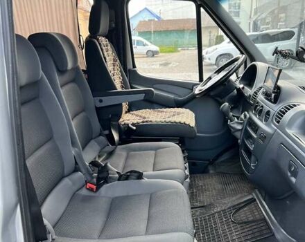 Серый Мерседес Sprinter, объемом двигателя 2.7 л и пробегом 870 тыс. км за 9700 $, фото 13 на Automoto.ua