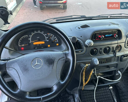 Серый Мерседес Sprinter, объемом двигателя 2.7 л и пробегом 498 тыс. км за 13000 $, фото 14 на Automoto.ua