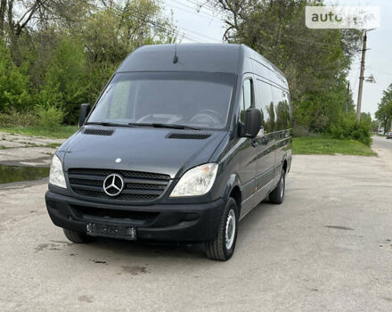 Серый Мерседес Sprinter, объемом двигателя 2.2 л и пробегом 280 тыс. км за 10800 $, фото 4 на Automoto.ua