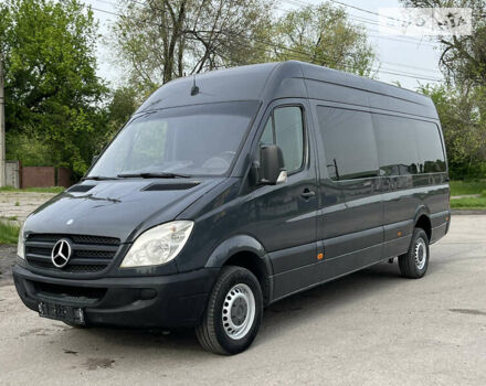 Серый Мерседес Sprinter, объемом двигателя 2.2 л и пробегом 280 тыс. км за 10800 $, фото 3 на Automoto.ua