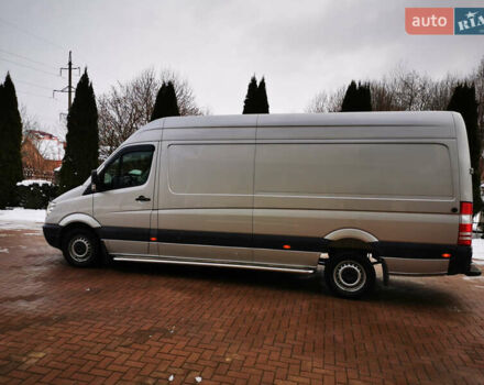 Серый Мерседес Sprinter, объемом двигателя 2.99 л и пробегом 263 тыс. км за 21000 $, фото 4 на Automoto.ua
