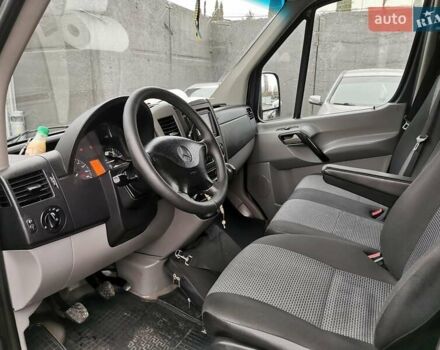 Серый Мерседес Sprinter, объемом двигателя 2.99 л и пробегом 292 тыс. км за 19800 $, фото 7 на Automoto.ua