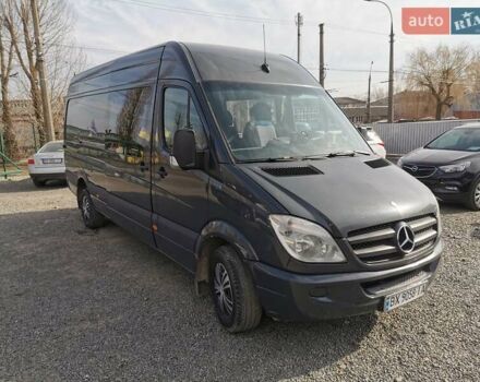 Серый Мерседес Sprinter, объемом двигателя 2.99 л и пробегом 292 тыс. км за 19800 $, фото 2 на Automoto.ua
