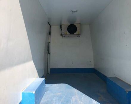 Серый Мерседес Sprinter, объемом двигателя 2.14 л и пробегом 280 тыс. км за 15300 $, фото 3 на Automoto.ua