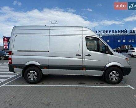 Серый Мерседес Sprinter, объемом двигателя 2.99 л и пробегом 574 тыс. км за 22500 $, фото 9 на Automoto.ua