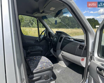 Серый Мерседес Sprinter, объемом двигателя 1.8 л и пробегом 280 тыс. км за 14800 $, фото 13 на Automoto.ua