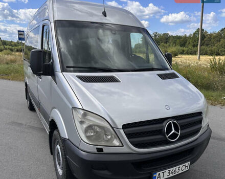 Серый Мерседес Sprinter, объемом двигателя 1.8 л и пробегом 280 тыс. км за 14800 $, фото 2 на Automoto.ua
