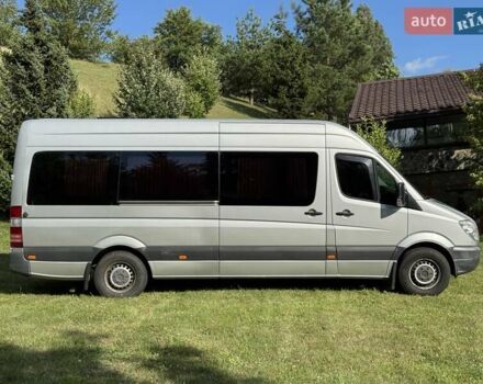 Серый Мерседес Sprinter, объемом двигателя 2.14 л и пробегом 390 тыс. км за 30000 $, фото 3 на Automoto.ua