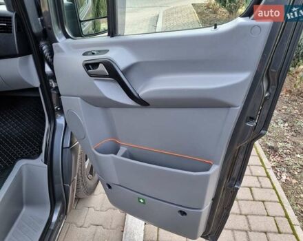 Серый Мерседес Sprinter, объемом двигателя 3 л и пробегом 984 тыс. км за 23850 $, фото 31 на Automoto.ua