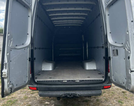 Серый Мерседес Sprinter, объемом двигателя 3 л и пробегом 335 тыс. км за 39399 $, фото 13 на Automoto.ua