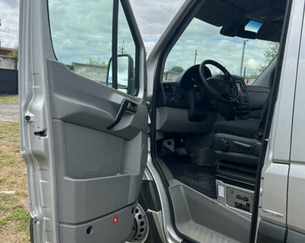 Серый Мерседес Sprinter, объемом двигателя 3 л и пробегом 335 тыс. км за 39399 $, фото 18 на Automoto.ua