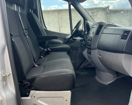 Серый Мерседес Sprinter, объемом двигателя 3 л и пробегом 335 тыс. км за 39399 $, фото 10 на Automoto.ua
