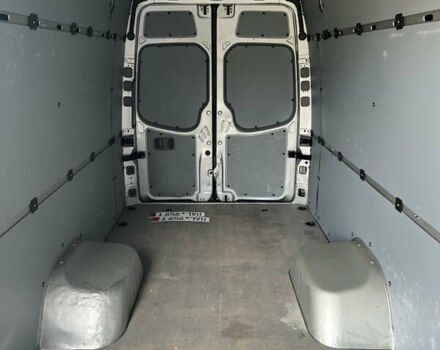 Серый Мерседес Sprinter, объемом двигателя 3 л и пробегом 335 тыс. км за 39399 $, фото 12 на Automoto.ua