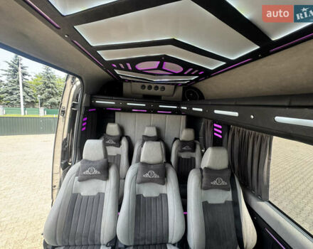 Серый Мерседес Sprinter, объемом двигателя 0 л и пробегом 430 тыс. км за 29133 $, фото 15 на Automoto.ua
