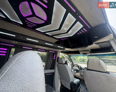 Серый Мерседес Sprinter, объемом двигателя 0 л и пробегом 430 тыс. км за 29133 $, фото 19 на Automoto.ua